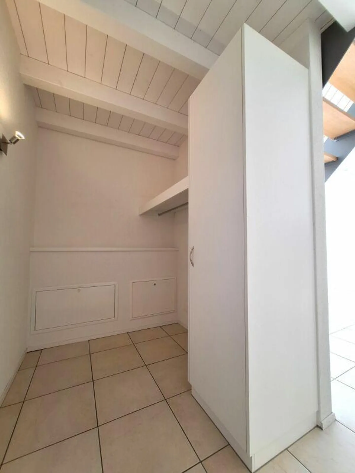 Vous cherchez un appartement de galerie de 3,5 pièces ? Jetez un œil ! - Photo 6 sur 11