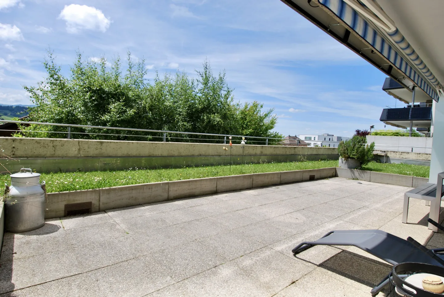 Bel appartement de 5,5 pièces avec jardin et vue sur les Alpes Fribourgeoise - Photo 13 sur 14