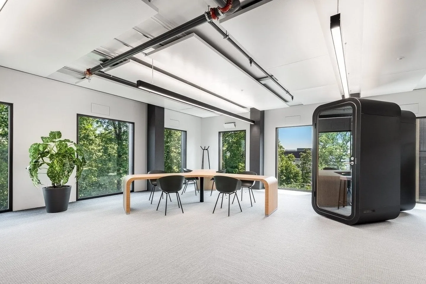 Exclusive Office Space in R2 Tower - Photo 1 of 13