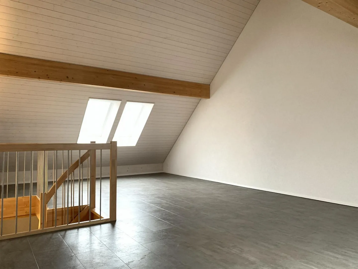 Generous 2.5 room apartment over two floors - Photo 5 of 10