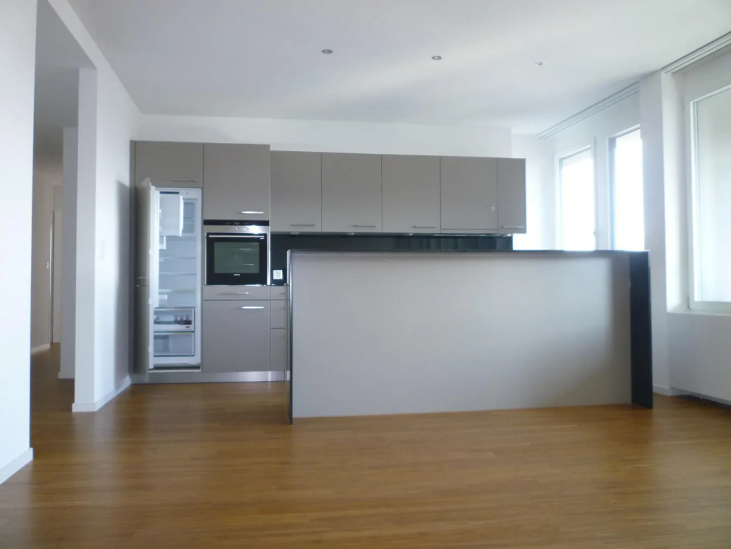 Appartement moderne de 4½ pièces avec vue près de la gare - Photo 2 sur 7