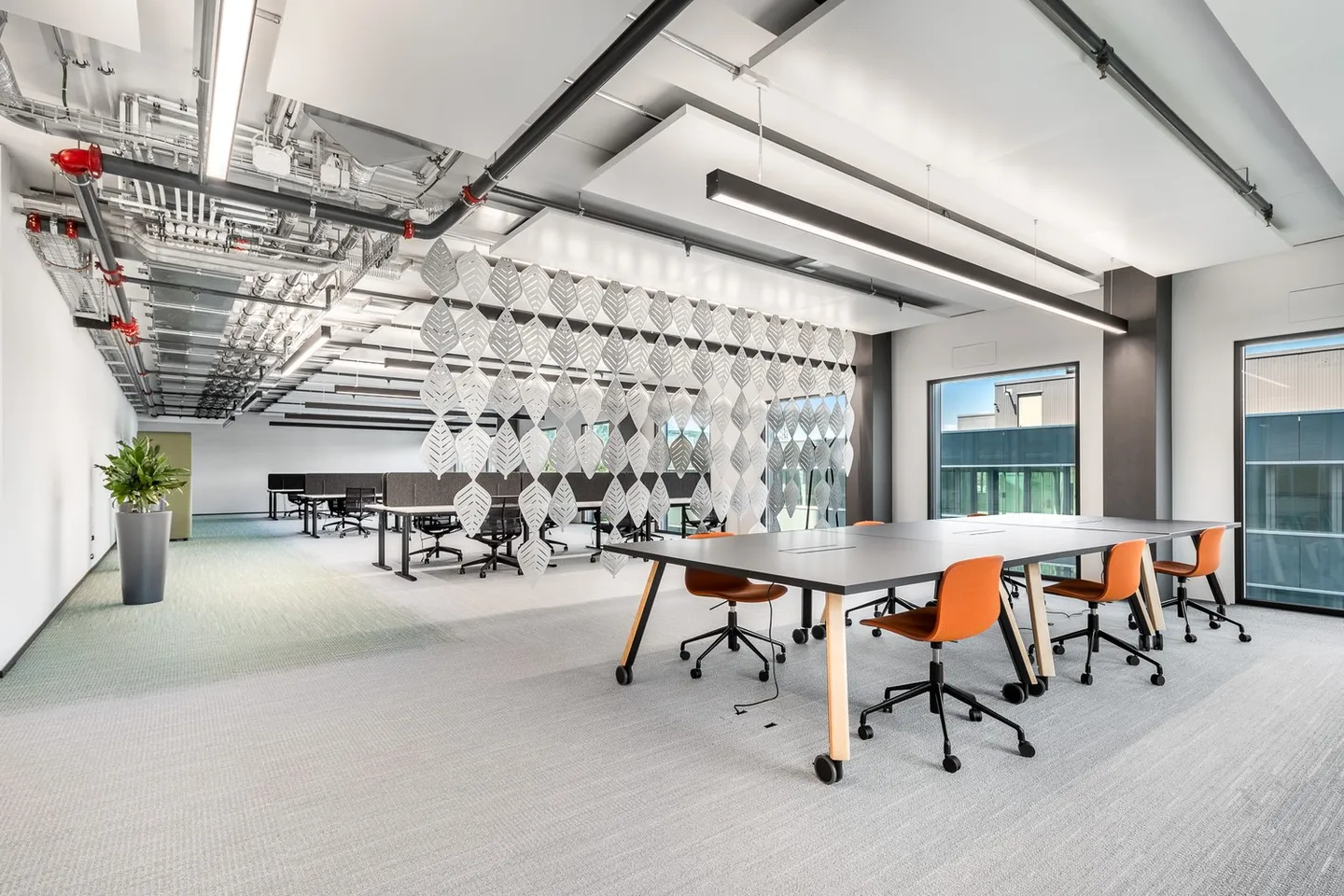 Exclusive Office Space in R2 Tower - Photo 9 of 13