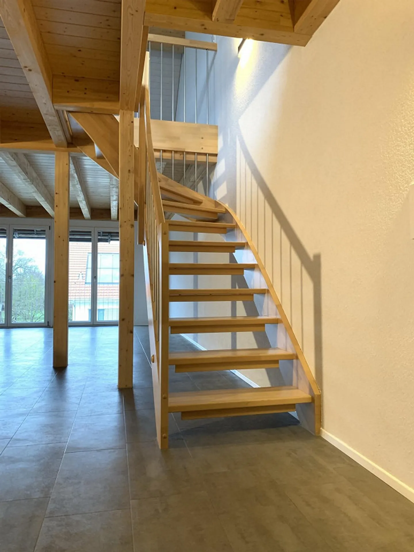 Generous 2.5 room apartment over two floors - Photo 3 of 10