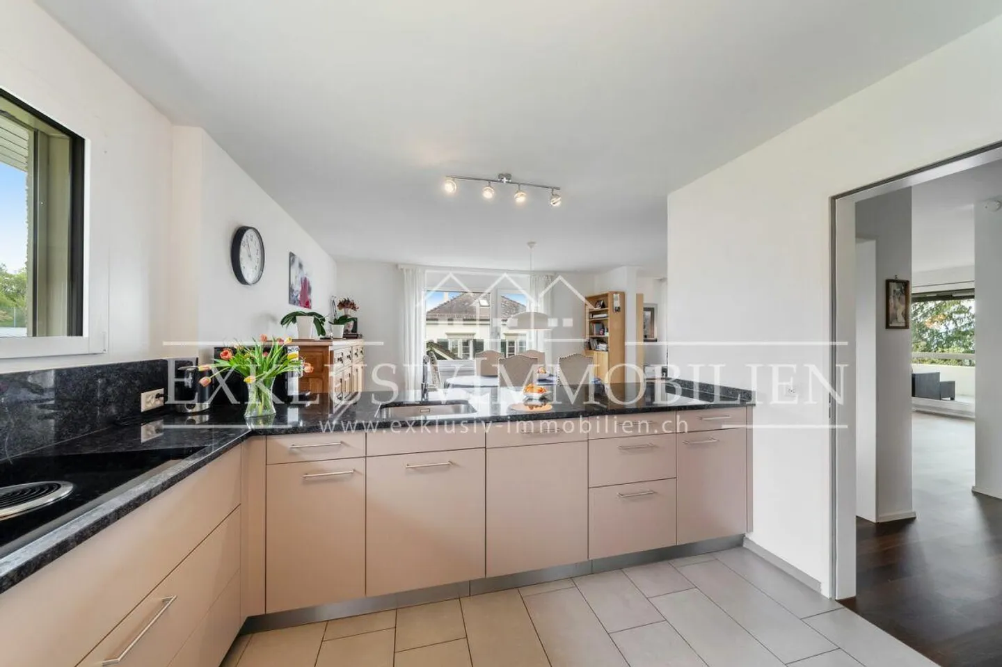 Vivere con vista panoramica nel cuore di Zumikon - Appartamento in proprietà con s... - Foto 2 di 5