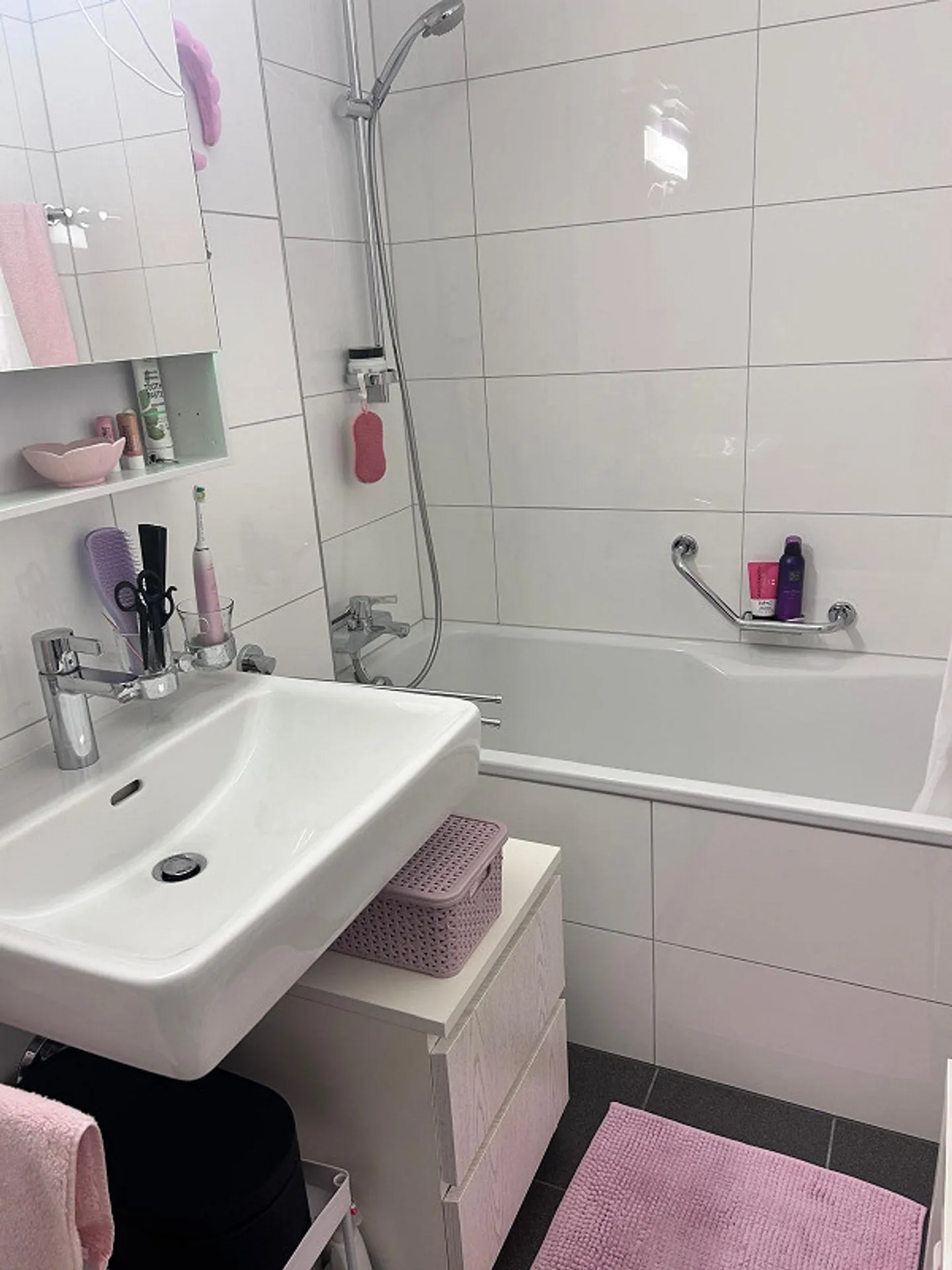 Charmante 2.5-Zimmer-Wohnung - Foto 3 von 14