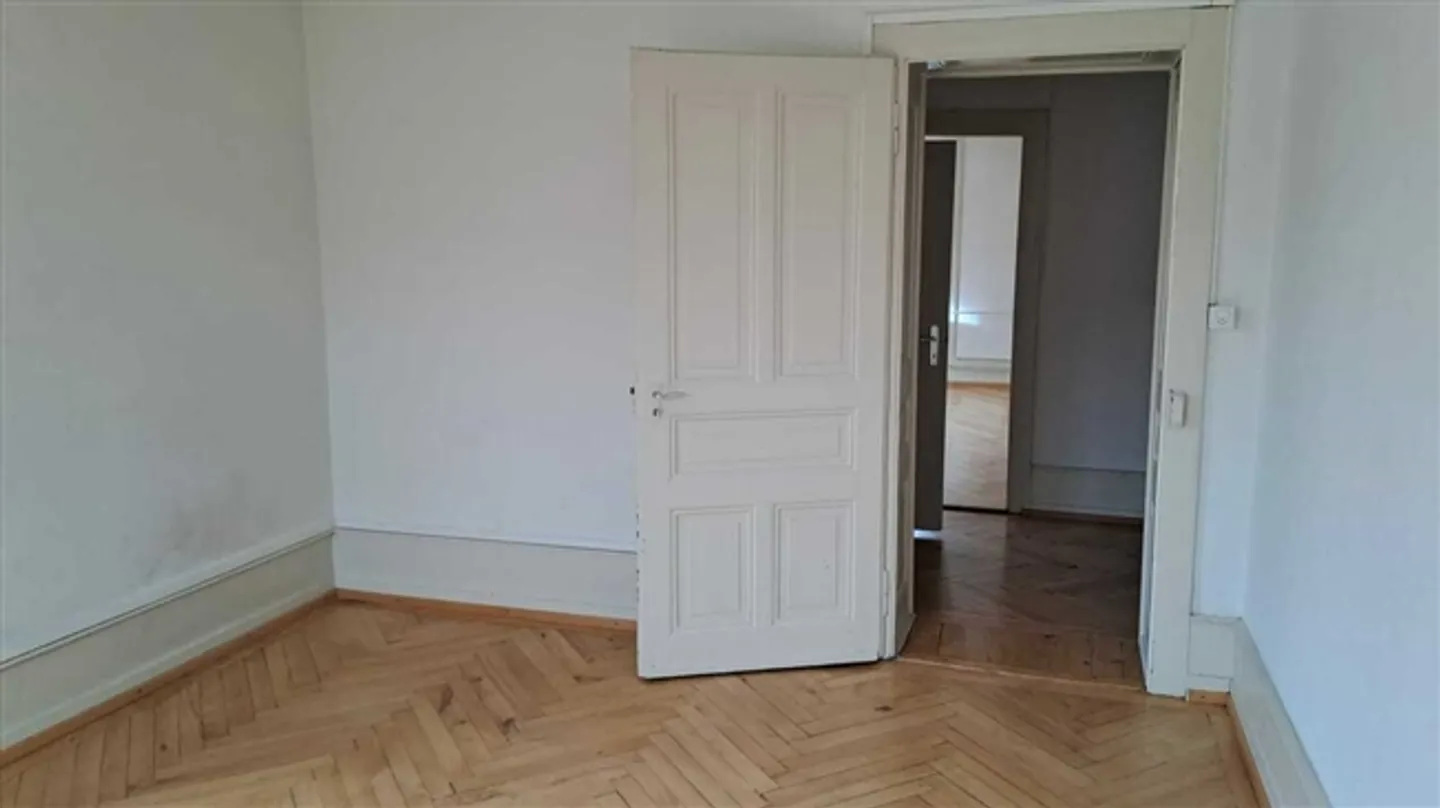 Numa-Droz 113 - Appartamento 3 locali con dipinti rinnovati - Foto 5 di 8