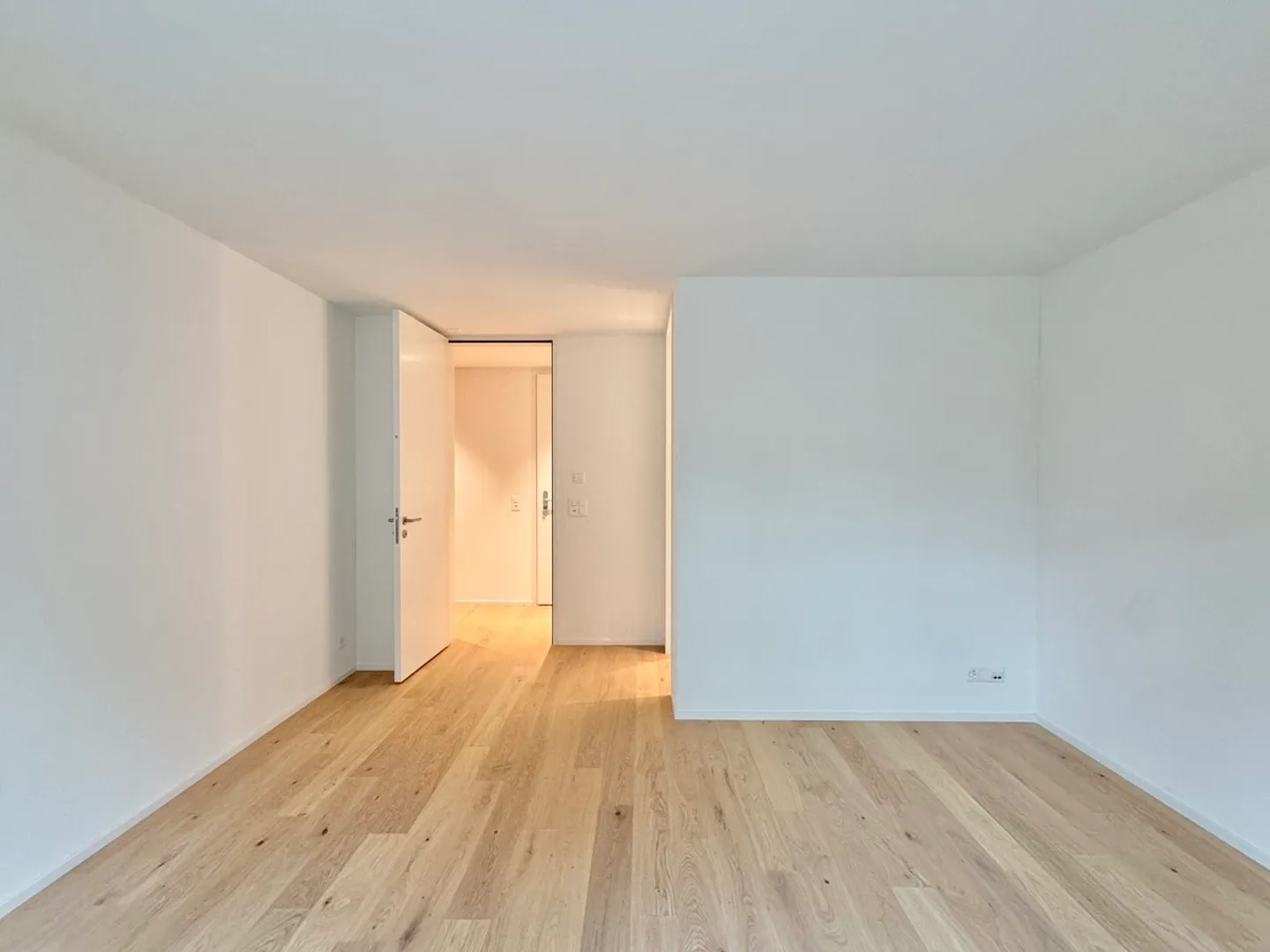 Exclusive 3.5-room apartment with terrace, preferred location - Photo 4 of 10