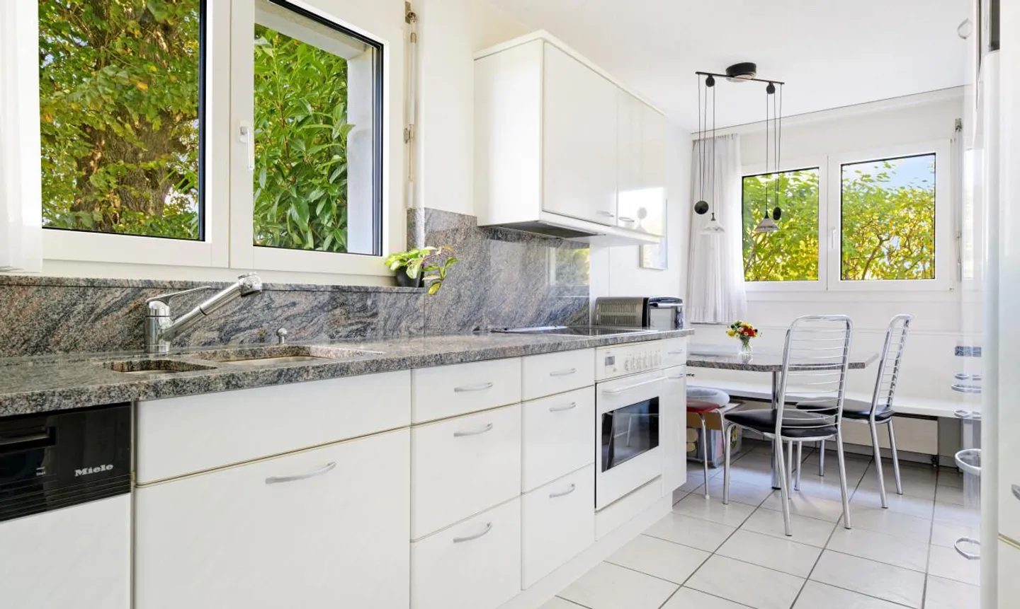 Casa unifamiliare con appartamento separato Sursee - Foto 5 di 13