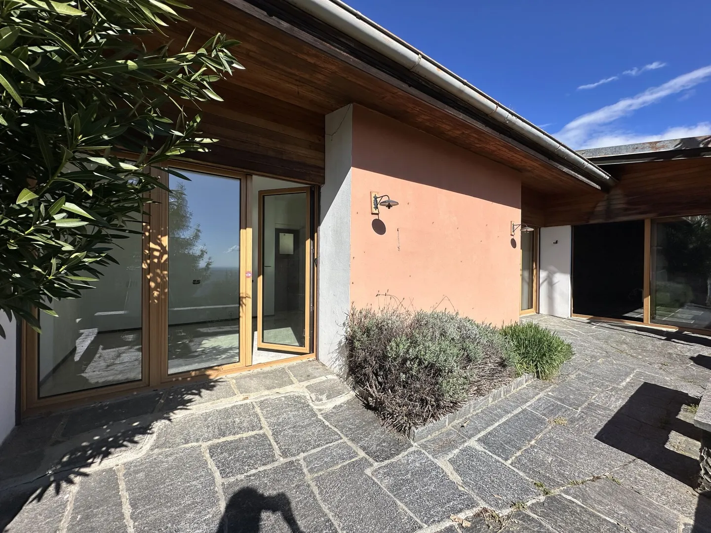 Una casa vacanze unica e un'opportunità: villa panoramica con potenziale infinito - Foto 8 di 11