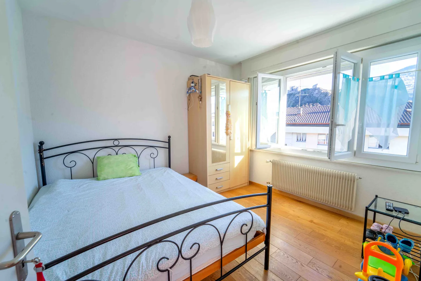 Charming Apartment in Sion - Photo 3 of 10