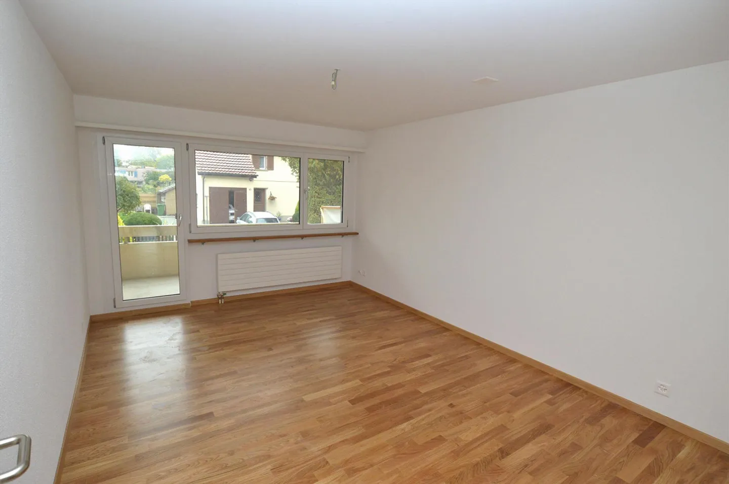 Appartement de jardin moderne de 4,5 pièces dans un quartier résidentiel calme - Photo 9 sur 11