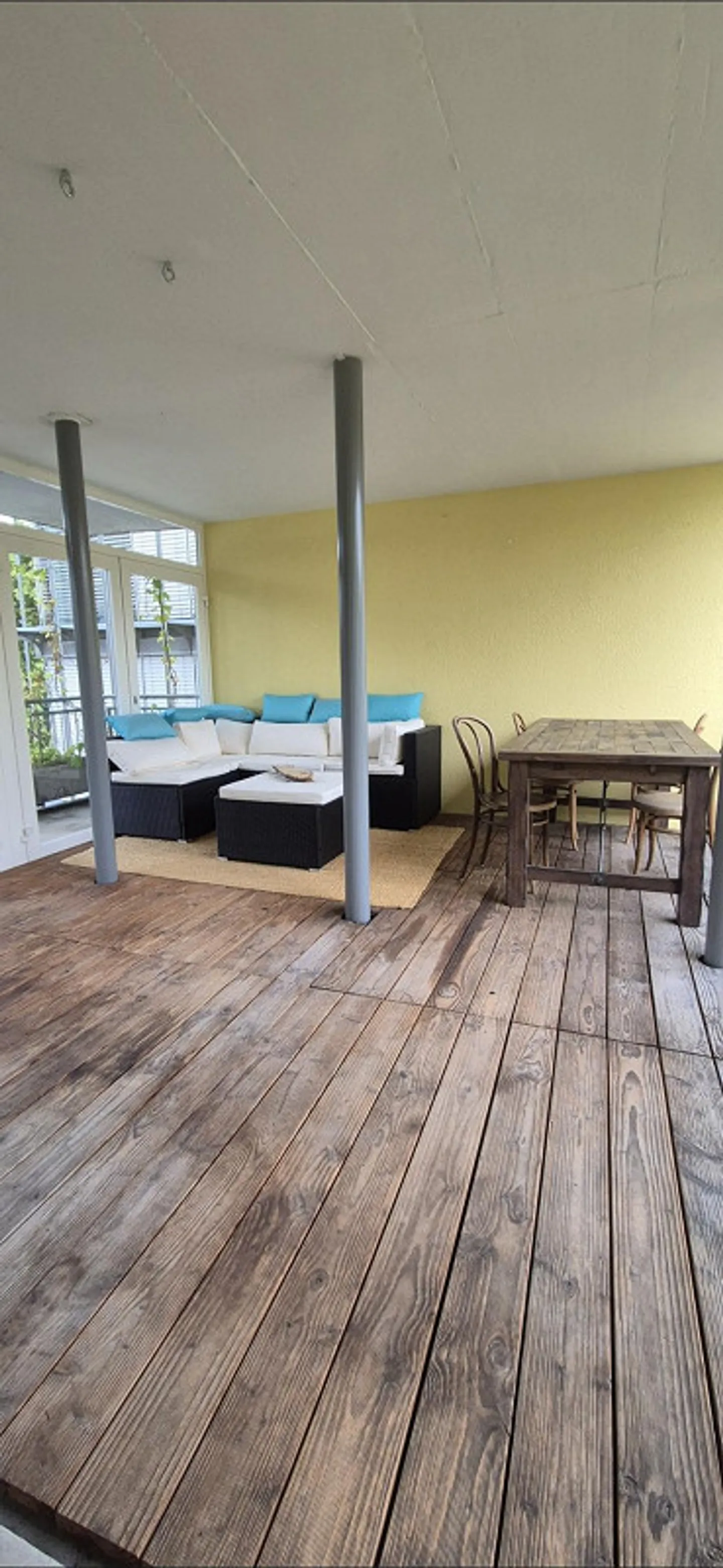 Room in a shared apartment in the city of Lucerne - Photo 2 of 11