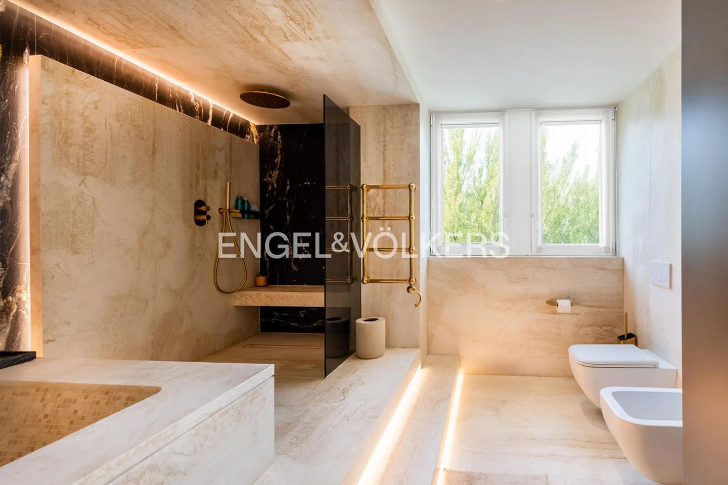 Appartamento attico prestigioso con vista sul lago e terrazza sul tetto - Foto 9 di 15