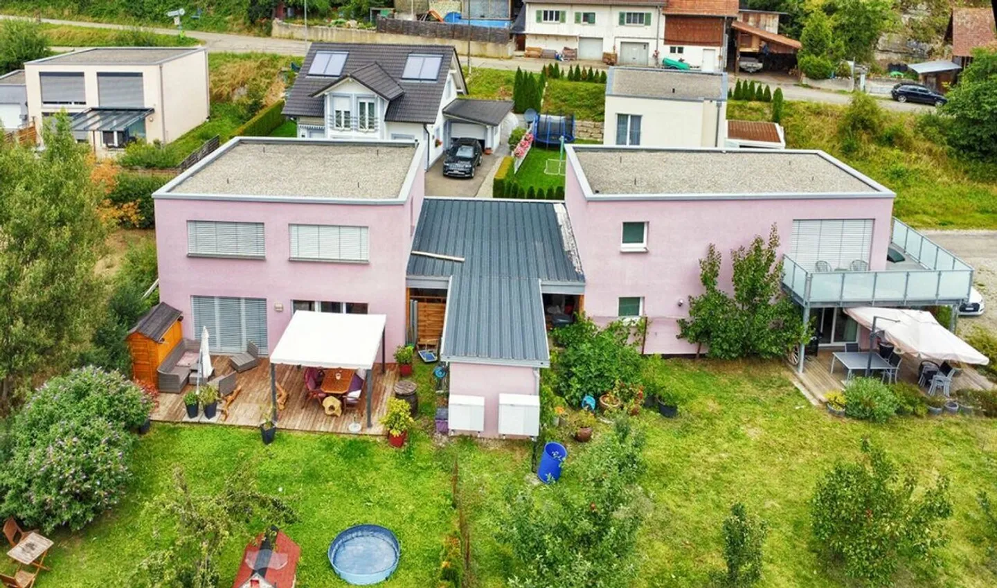 Familienhaus mit Renditepotenzial - Foto 1 von 21