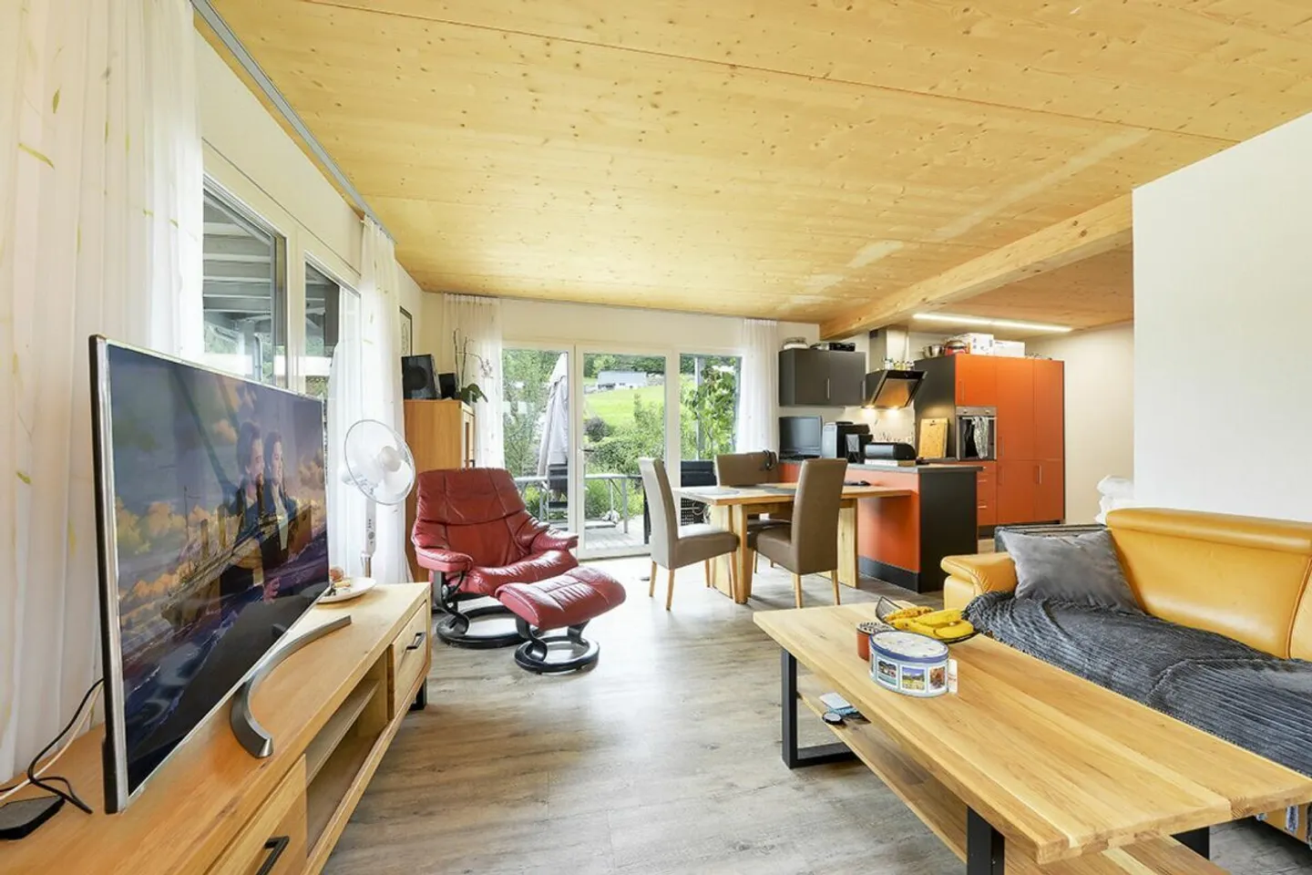 Familienhaus mit Renditepotenzial - Foto 2 von 21