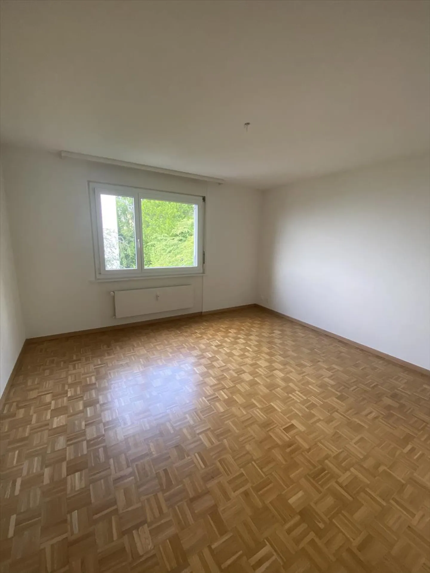 Magnifico appartamento di 5,5 stanze con balcone e vista lago a Hauterive! - Foto 7 di 14