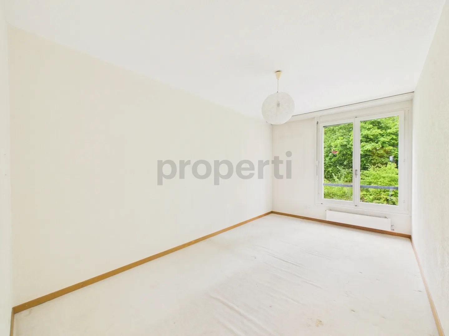 Appartamento soleggiato con balcone - Foto 10 di 13