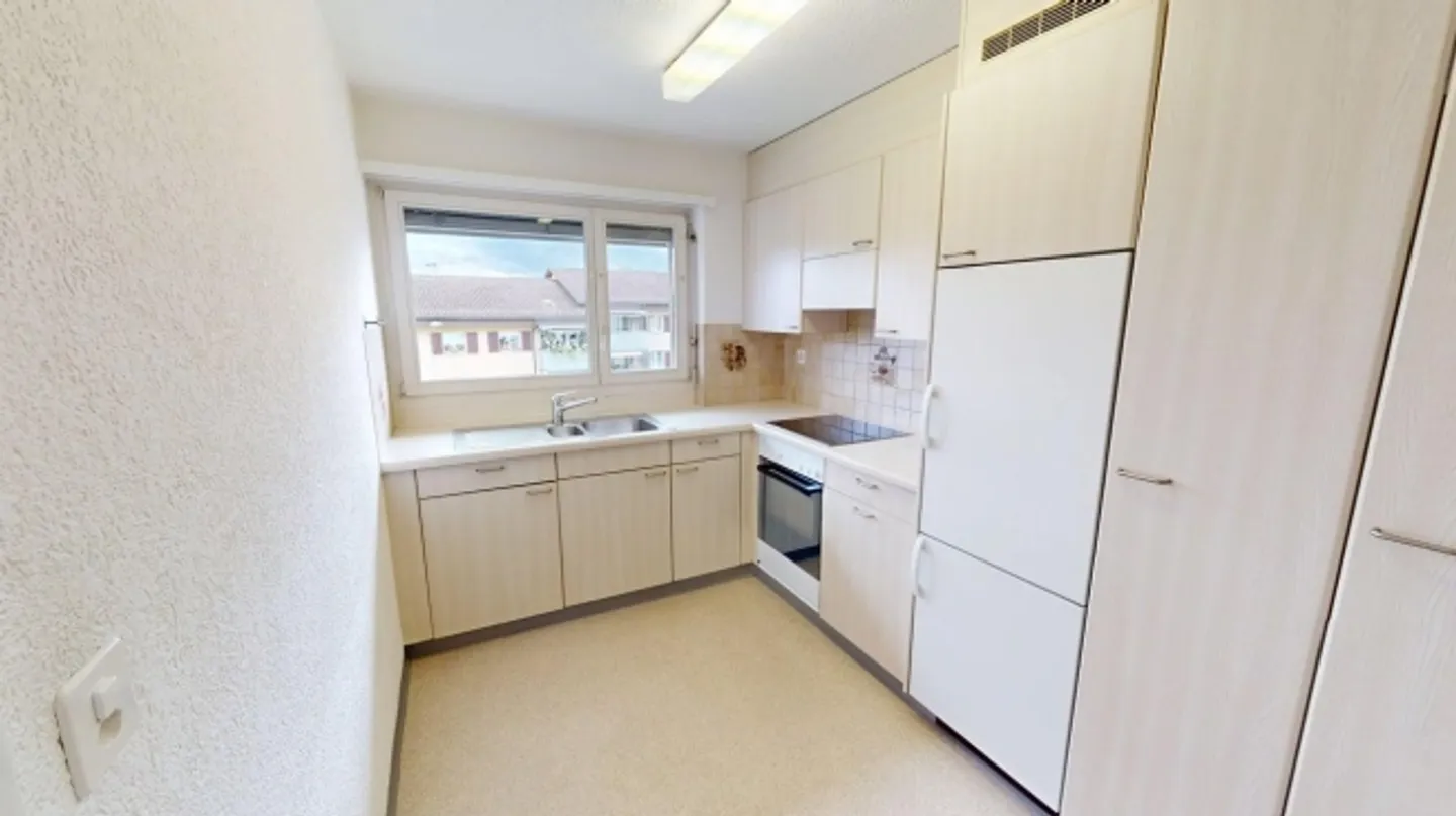 Appartement lumineux de 4 pièces à louer temporairement à Zürich-Oerlikon (jusqu'au 31.03.2027) - Photo 4 sur 10