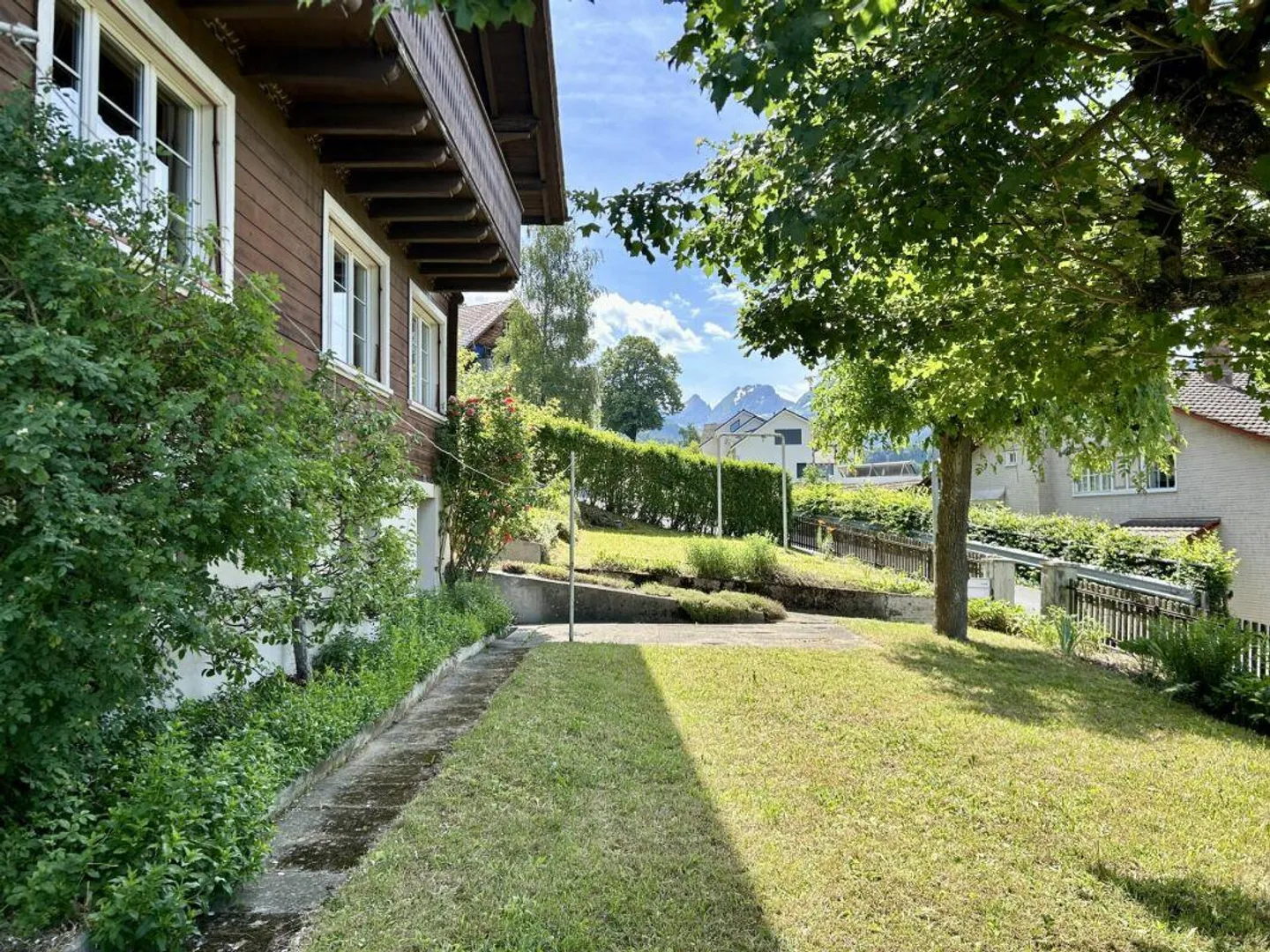 Chalet en bois charmant avec jardin et vue dégagée - Photo 16 sur 18