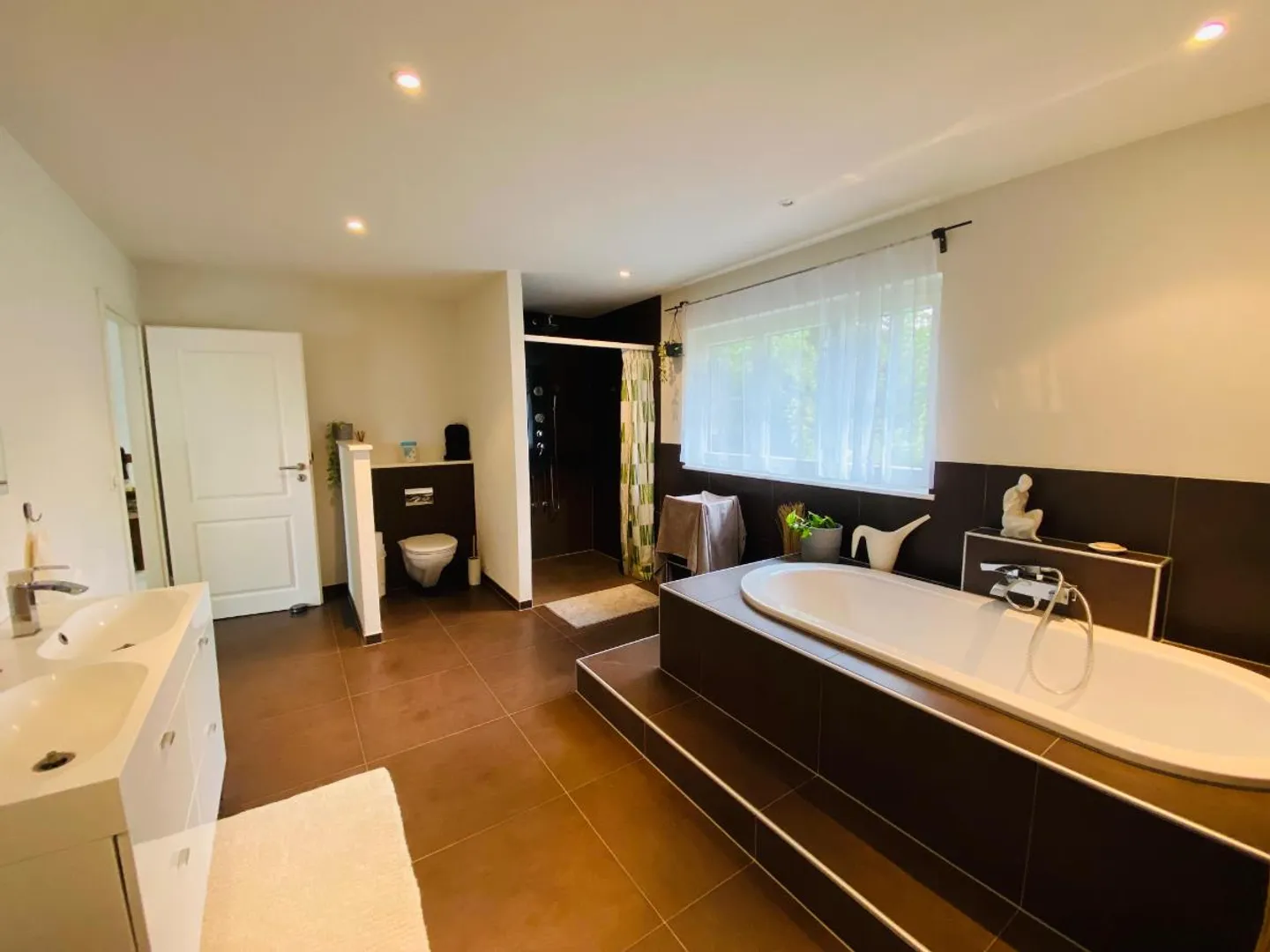 «WG-Zimmer» - Foto 3 von 5