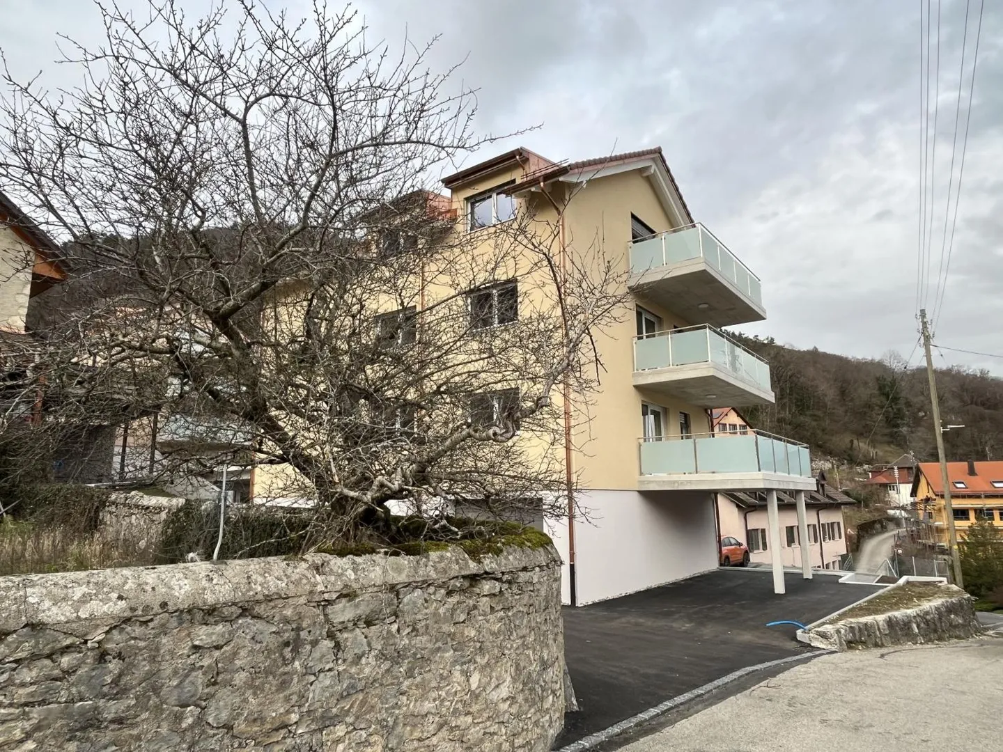 Ampio appartamento mansardato, moderno e nuovo - Foto 1 di 13