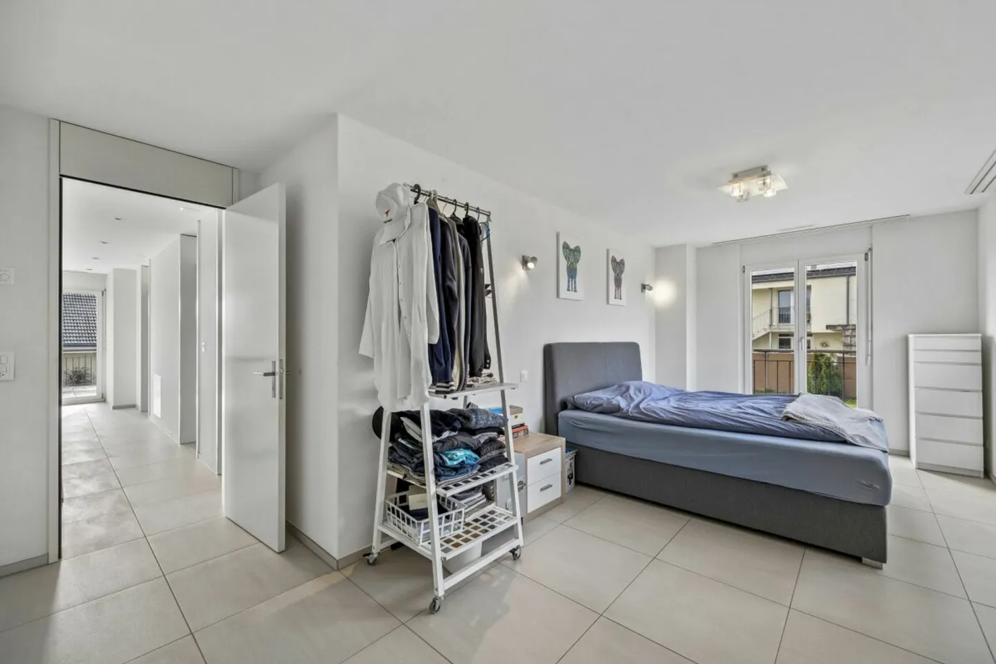 Elegante casa unifamiliare con giardino paradisiaco e vista - Foto 6 di 13