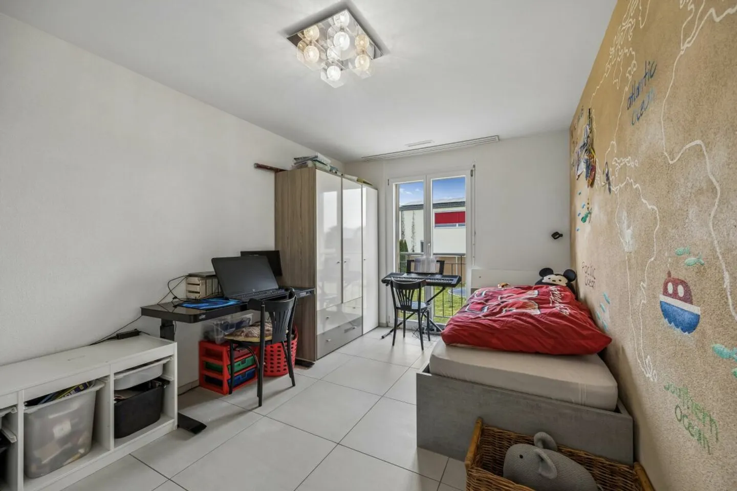 Elegante casa unifamiliare con giardino paradisiaco e vista - Foto 7 di 13