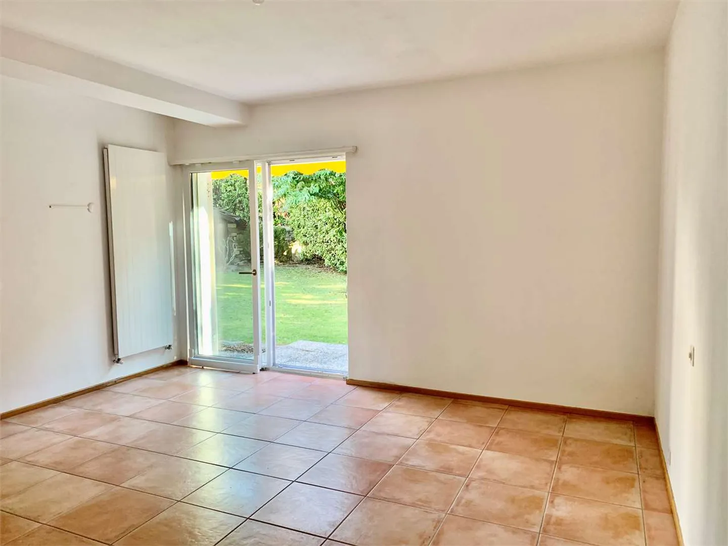 Appartamento con 4,5 stanze e giardino privato a Pazzallo - Foto 4 di 12