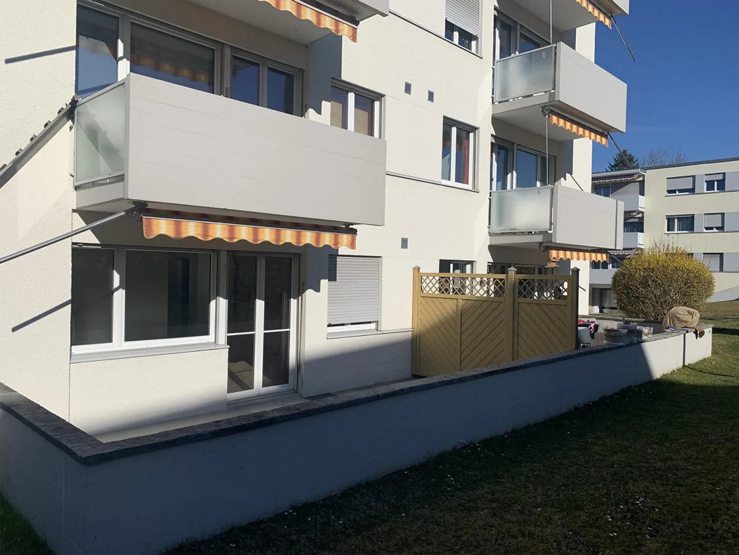 Appartement moderne de 3,5 pièces avec terrasse à Kreuzlingen, y compris place de parking - Photo 6 sur 8