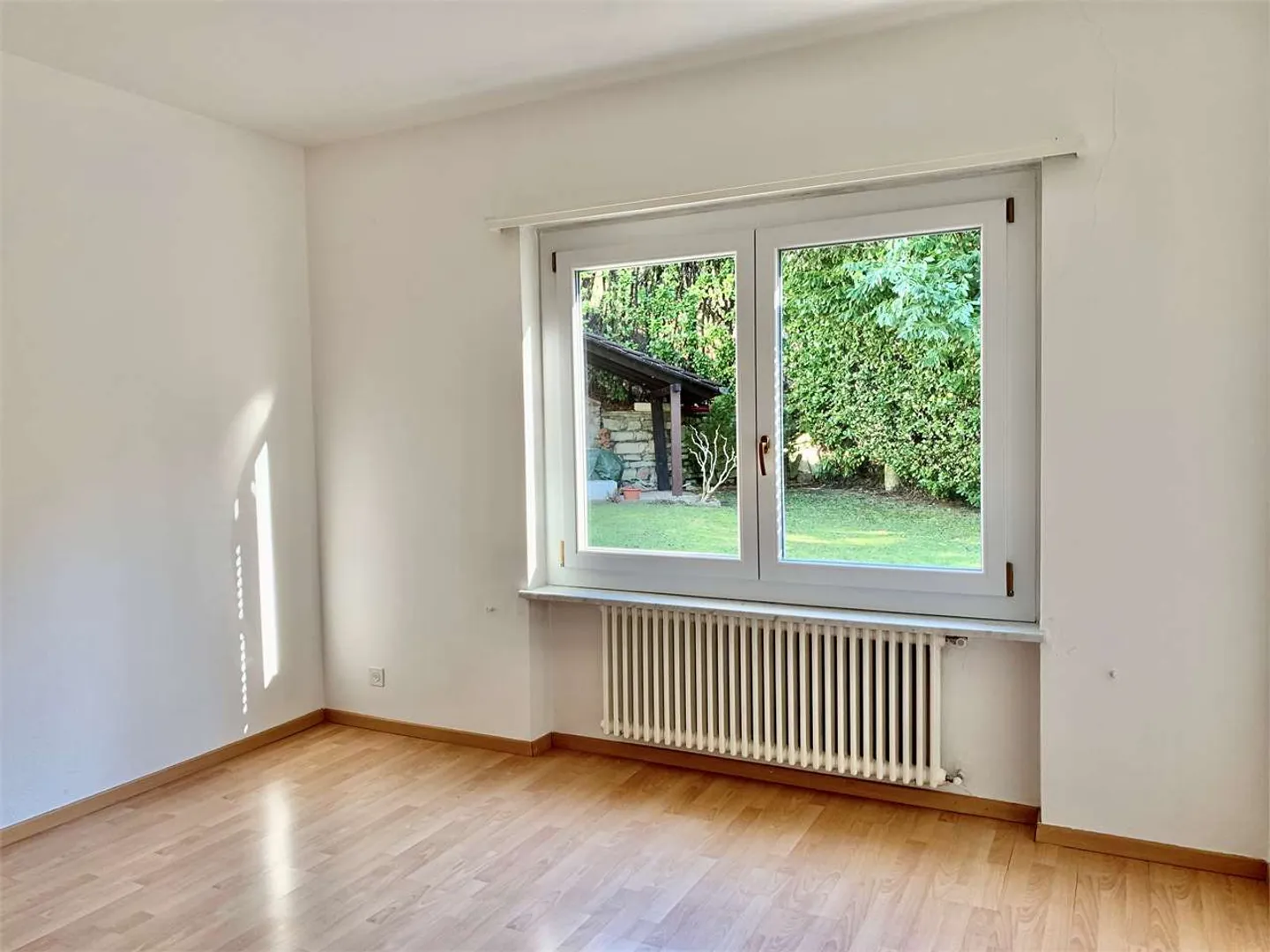 Appartamento con 4,5 stanze e giardino privato a Pazzallo - Foto 7 di 12