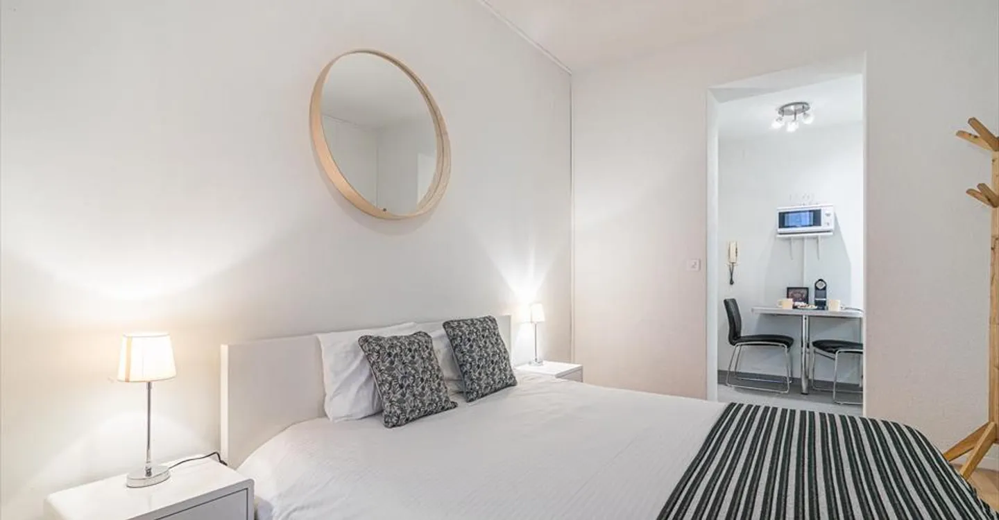 Modern Studio Near Lausanne Station - Photo 4 of 10