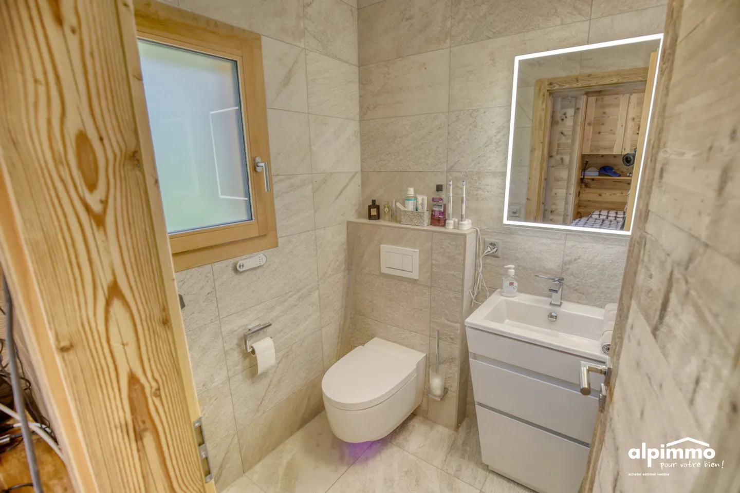 Luxury 4.5-room apartment in very good condition for sale in Haute-Nendaz. - Photo 9 of 13