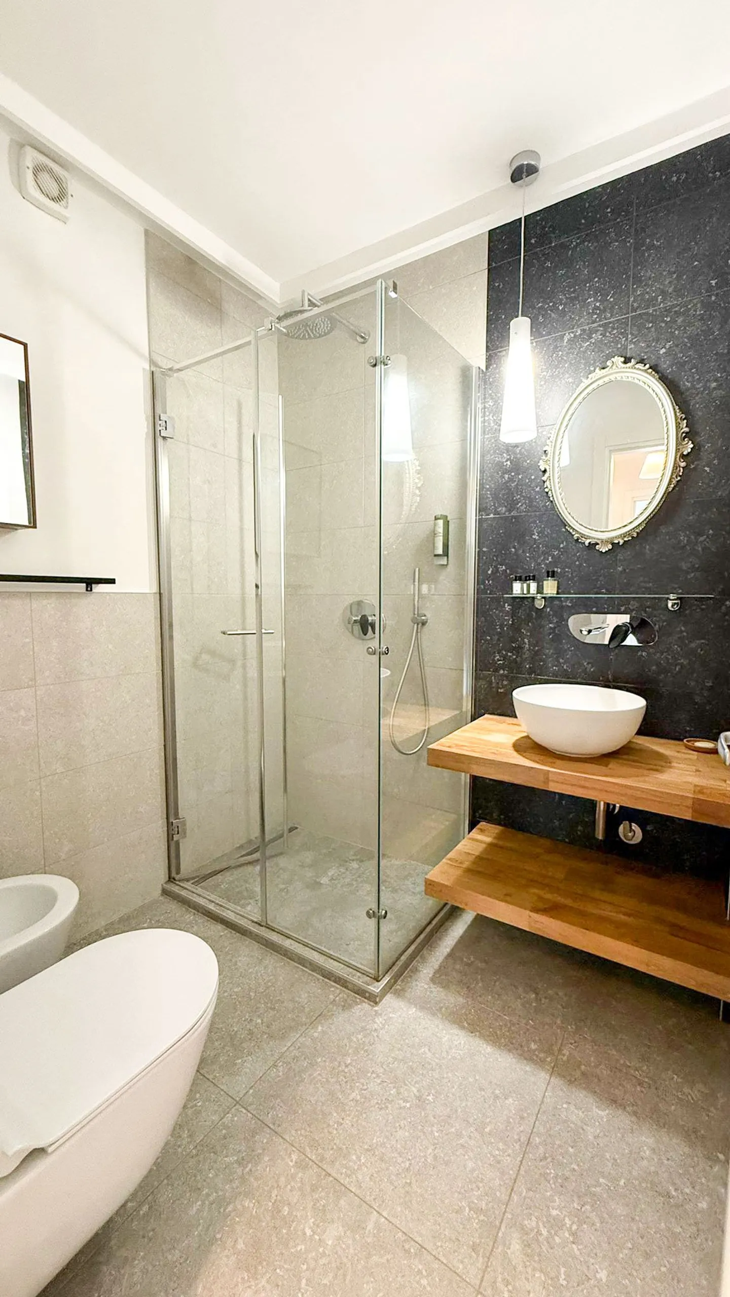 Elegante Appartamento di 3.5 Locali con Vista Panoramica a Massagno - Foto 10 di 13
