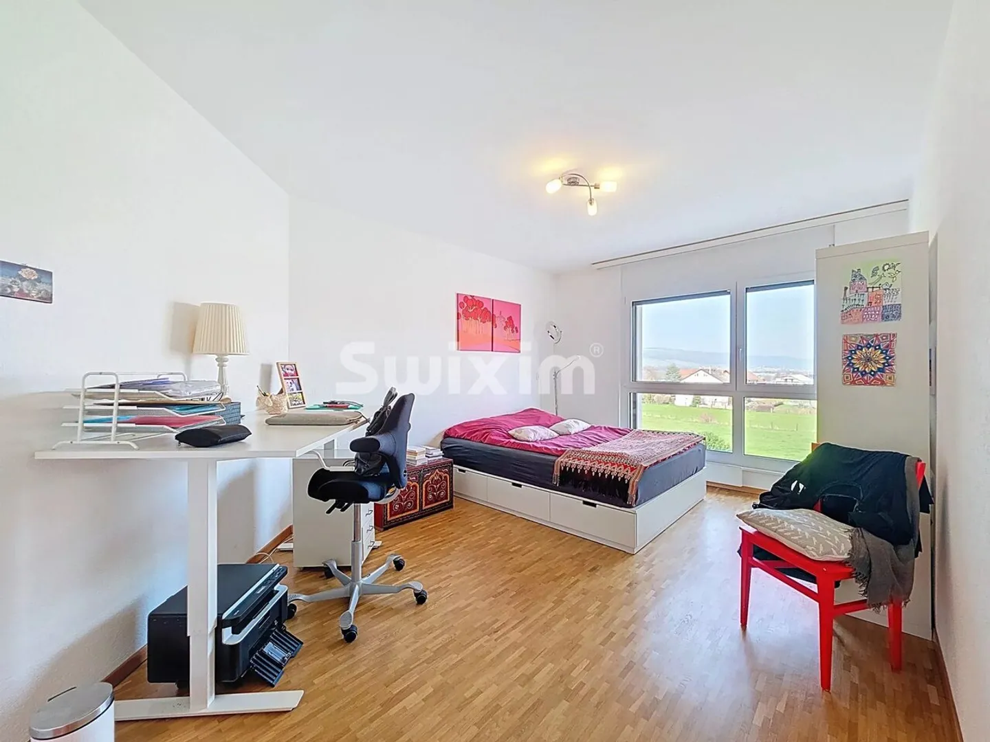 Spacious 4.5-Room Apartment - Photo 2 of 13