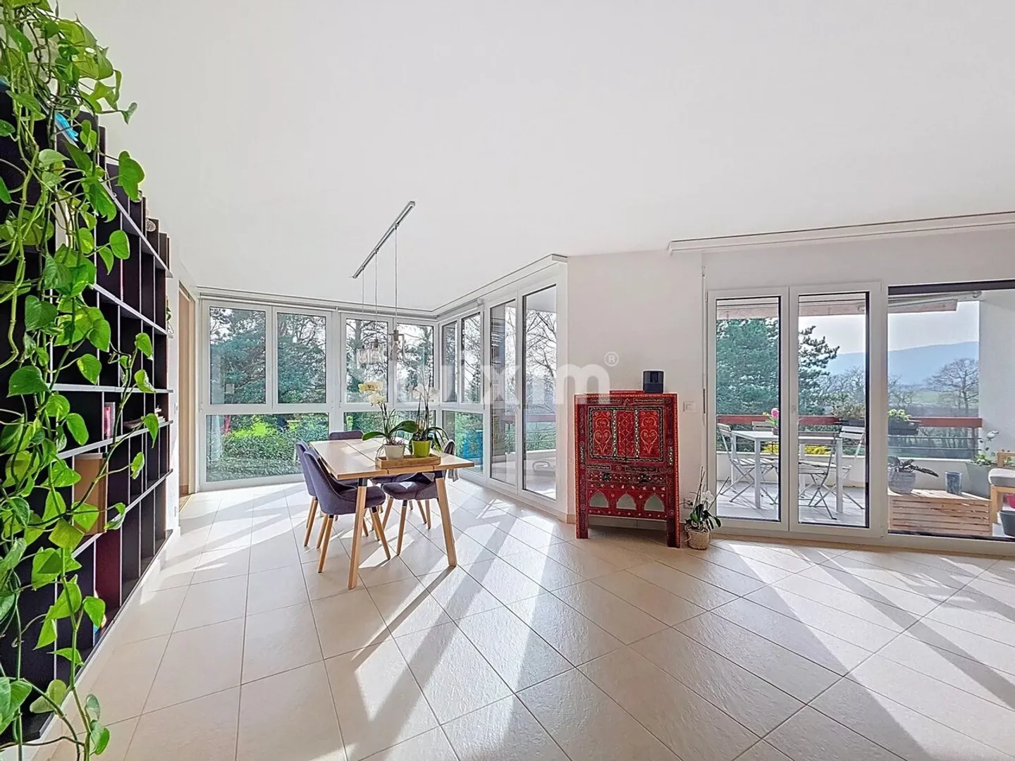 Spacious 4.5-Room Apartment - Photo 6 of 13