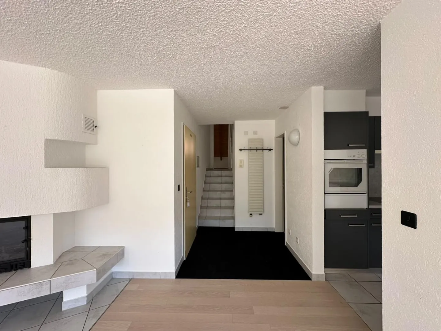 Ampio appartamento di 5,5 locali con terrazza a Saint-Imier - Foto 13 di 17