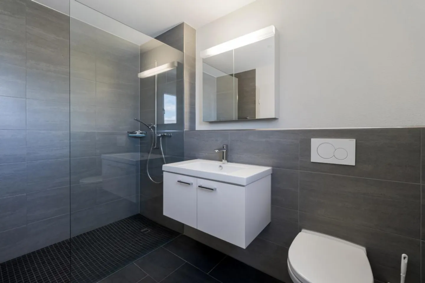 Modern Living - Photo 2 of 6