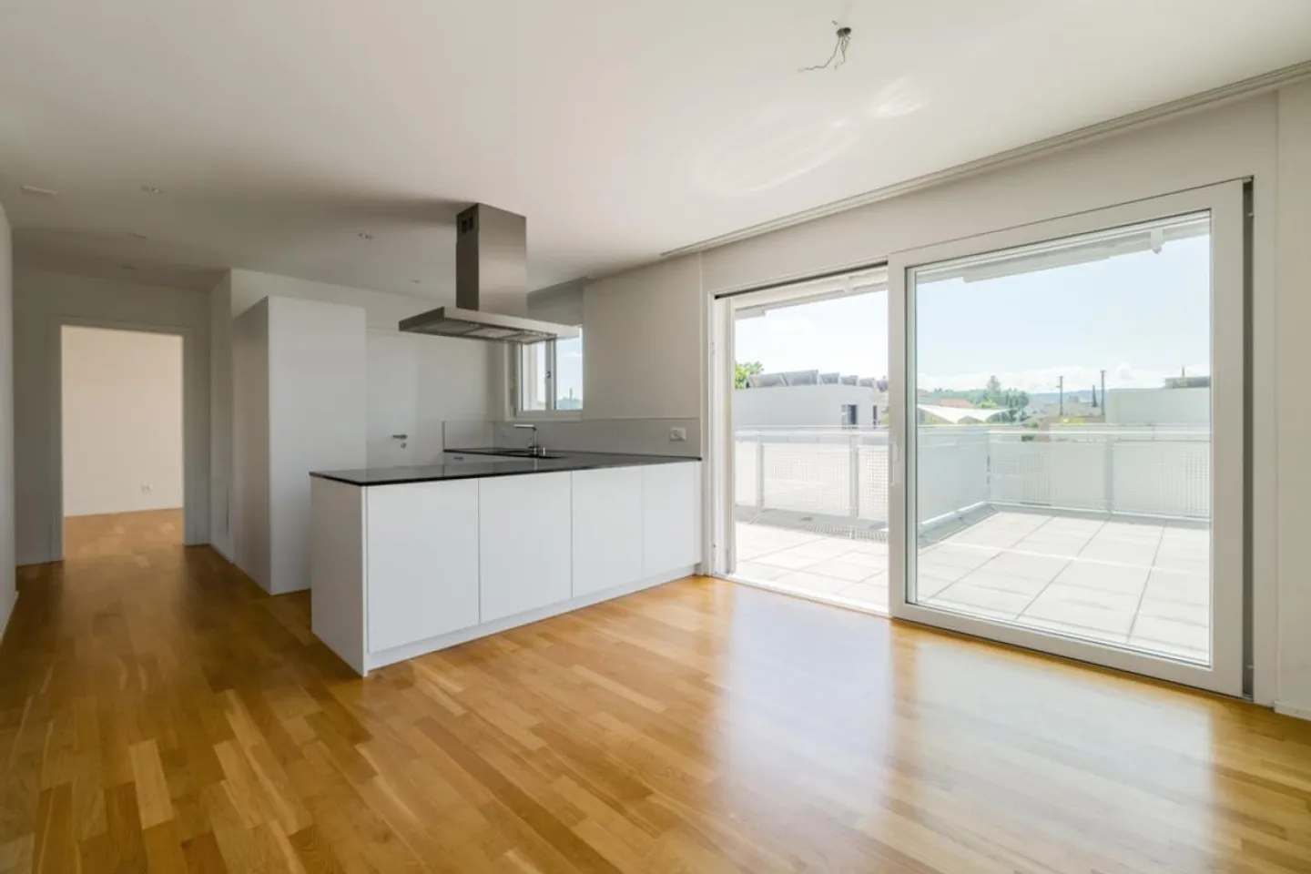 Modern Living - Photo 5 of 6