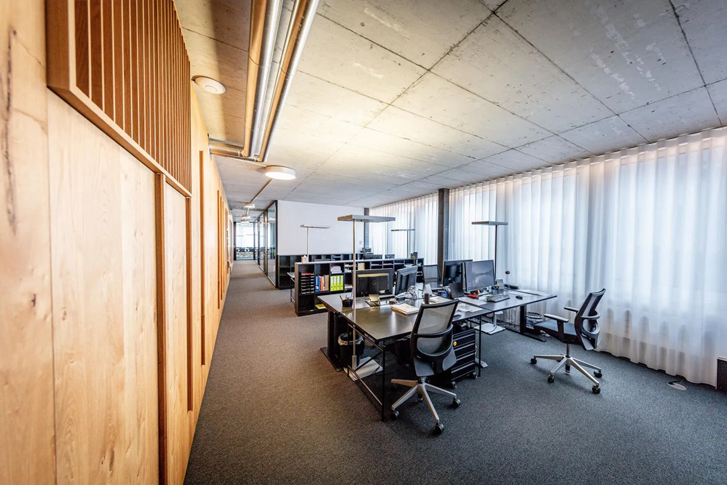 Representative, largely developed office space on the 1st floor - Photo 4 of 7
