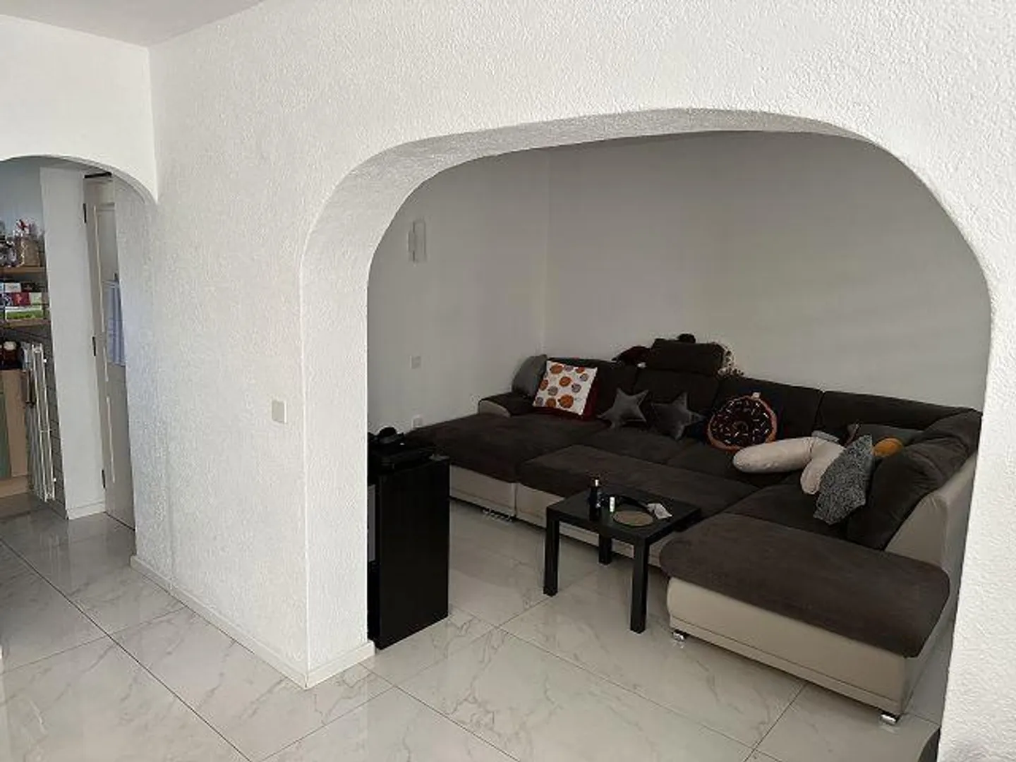 Villa de 5 1/2 pièces avec beau jardin dans un emplacement très calme et ensoleillé - Photo 5 sur 34