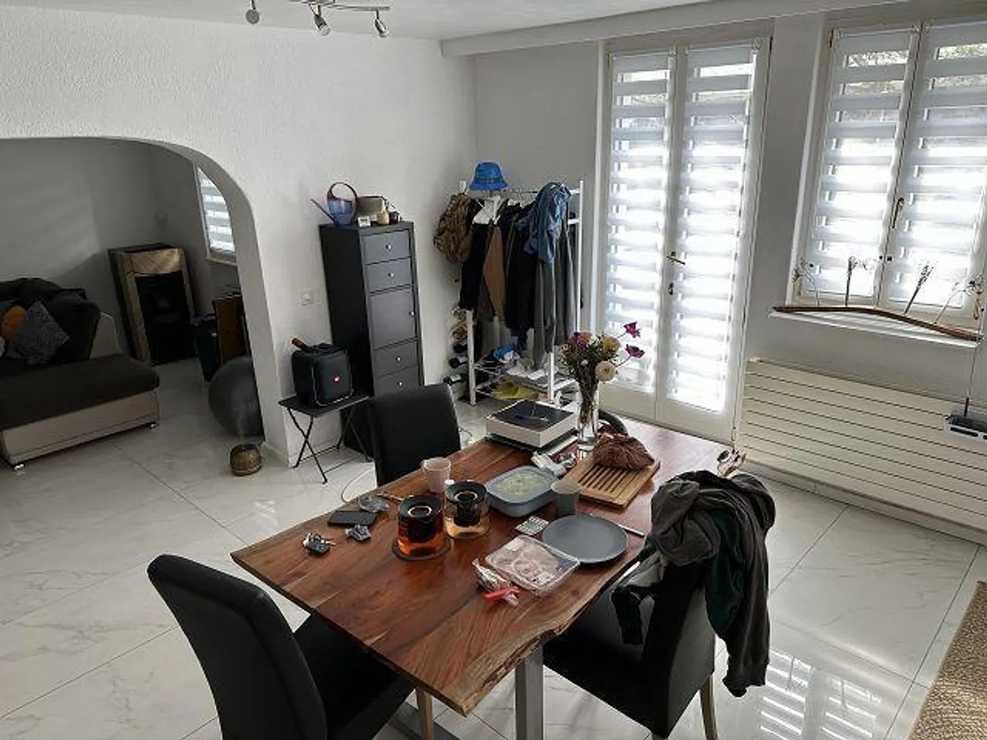 Villa de 5 1/2 pièces avec beau jardin dans un emplacement très calme et ensoleillé - Photo 7 sur 34