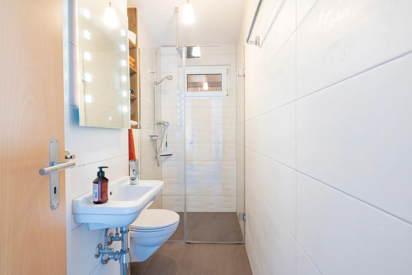 Modernes Chalet mit atemberaubendem Blick - Foto 8 von 19