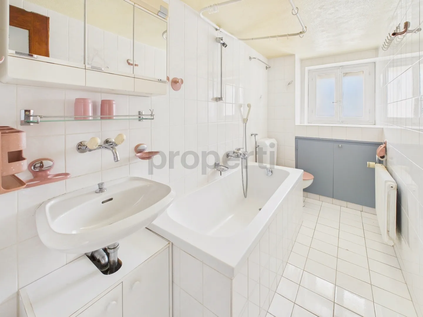Appartement spacieux de 4,5 pièces - Appartement dans un quartier résidentiel recherché à Lens - Photo 7 sur 8