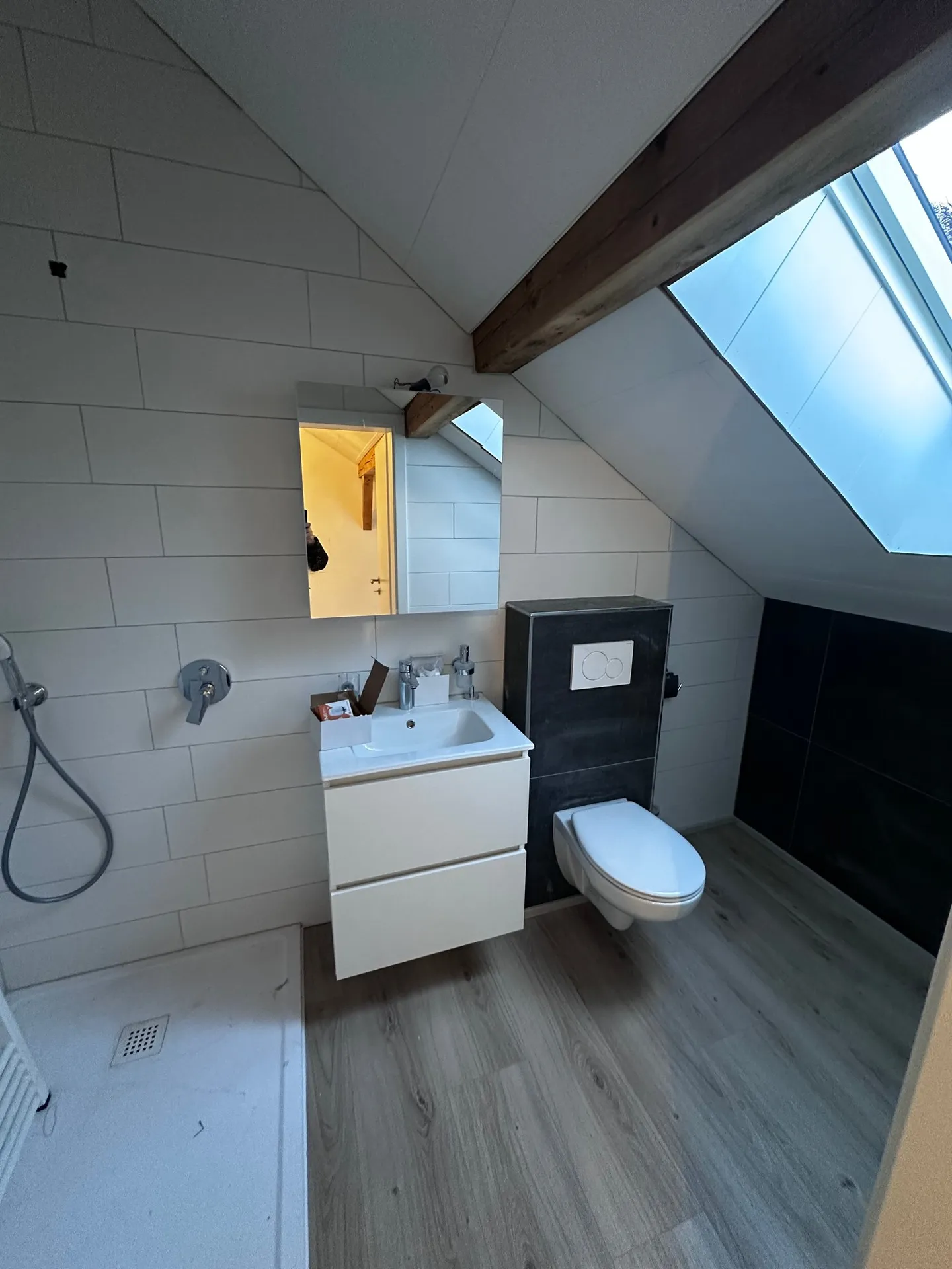 Wohnung mit 2,5 Zimmern renoviert in Haute-Sorne - Foto 5 von 10