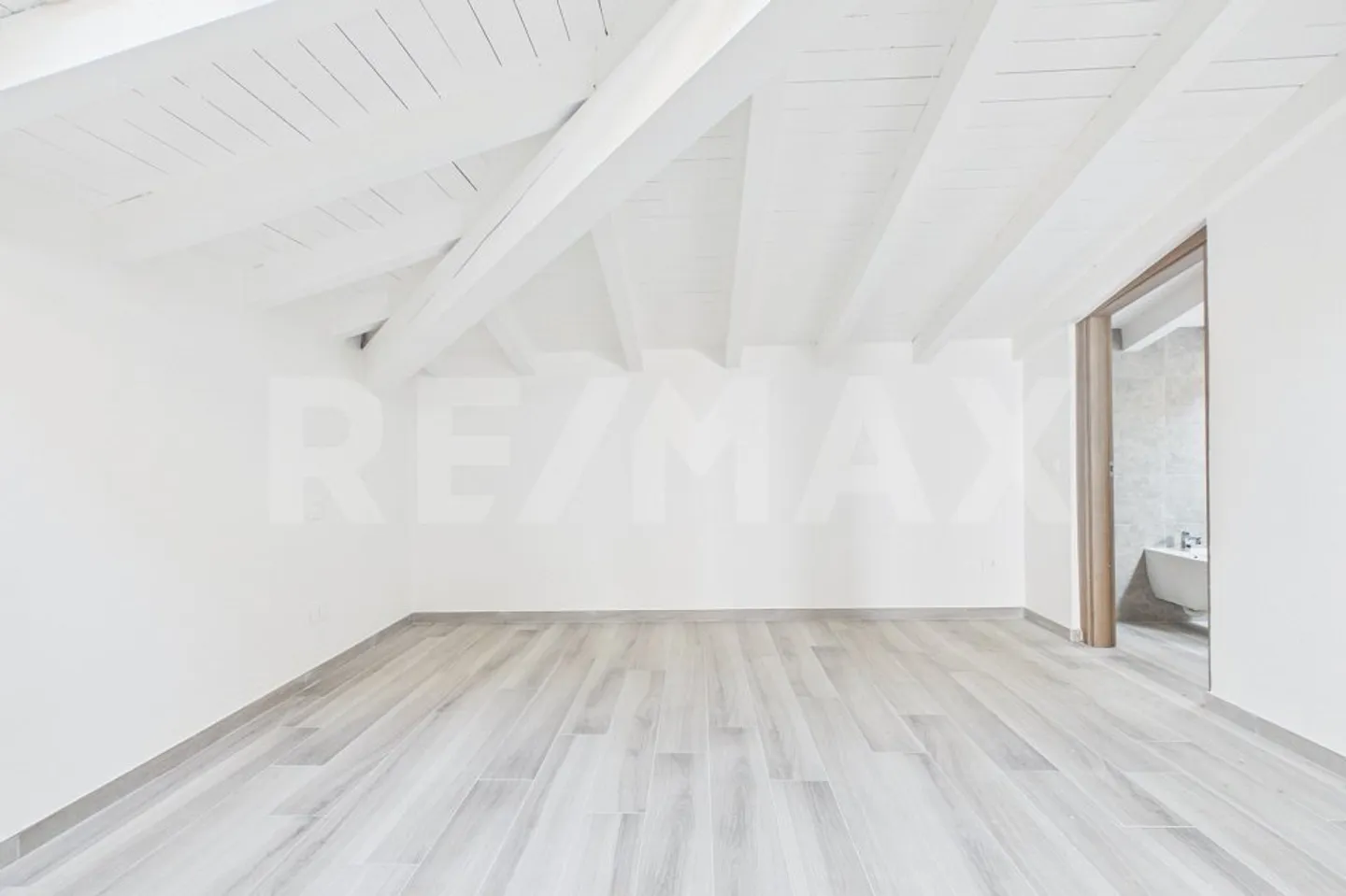 Furnished apartment for sale - Photo 7 of 13