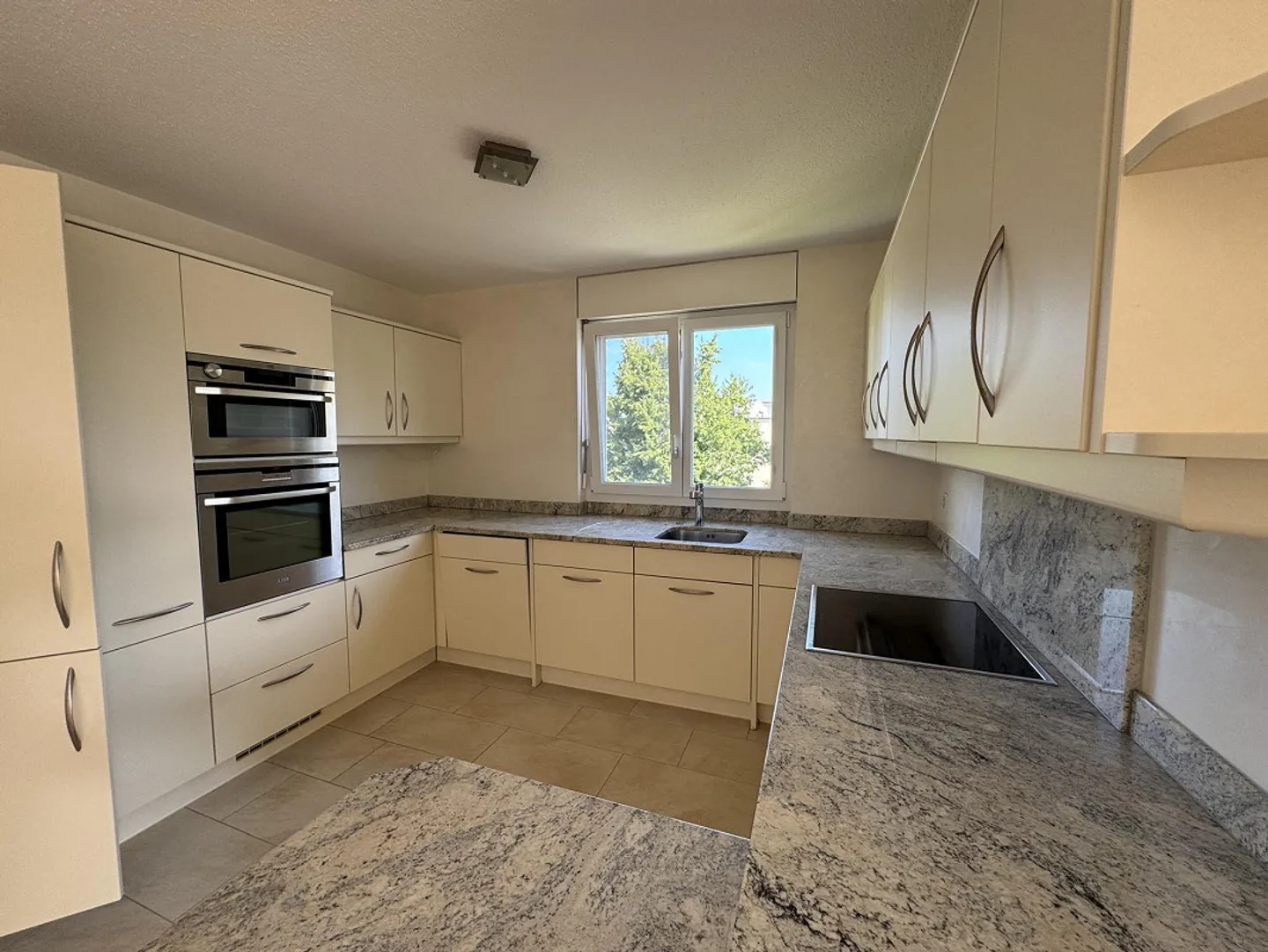 Wonderful lake and panoramic view included - Photo 5 of 11