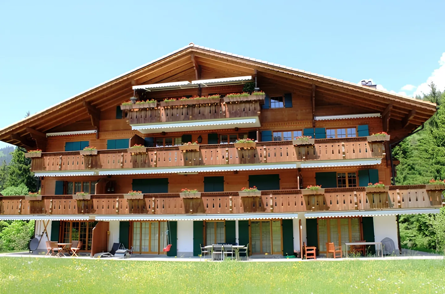 Studio accogliente con balcone e vicino agli impianti di risalita a Saanenmöser - Foto 2 di 7