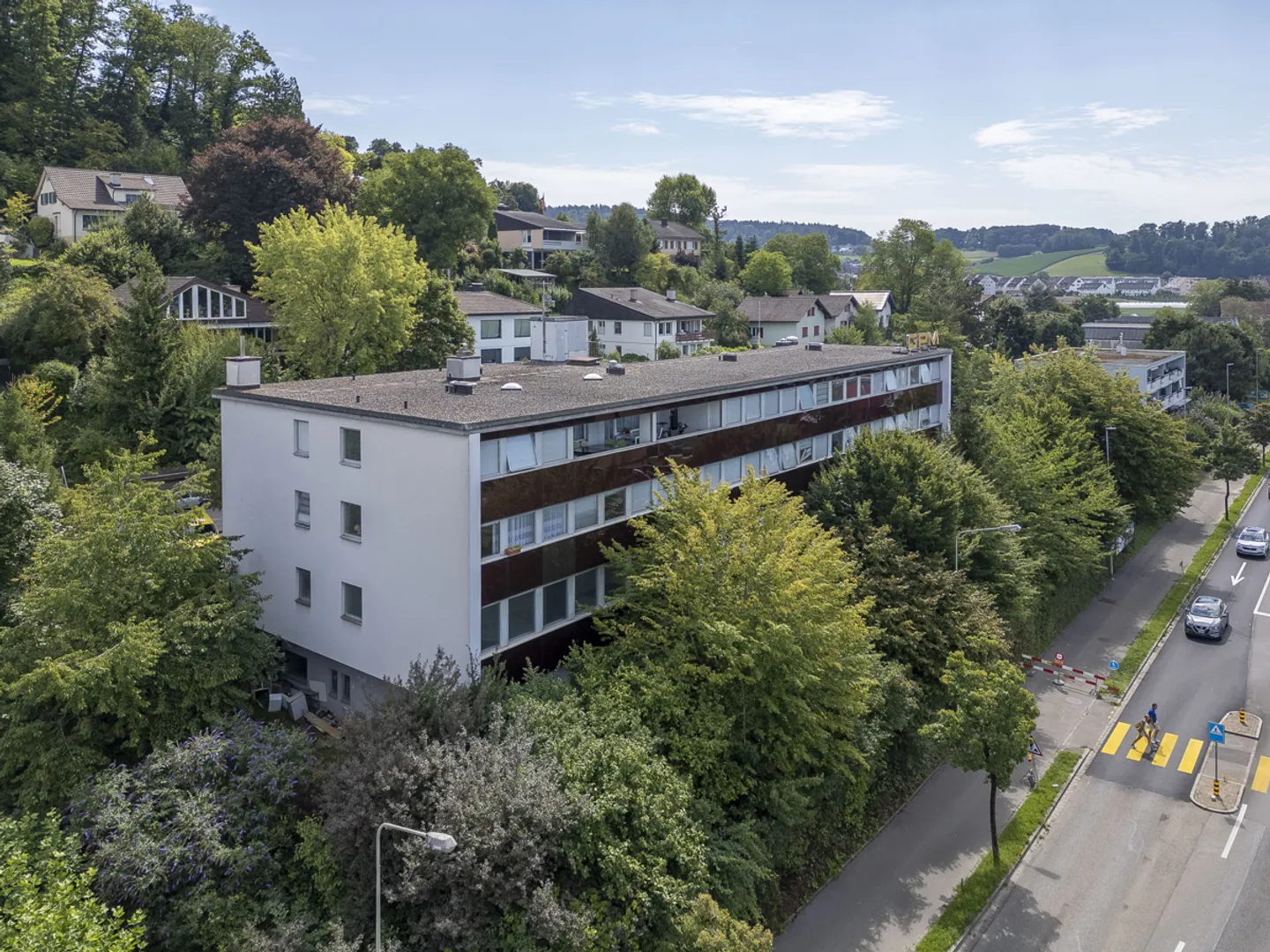 Residential/Commercial Building in Bachenbülach - Photo 1 of 8
