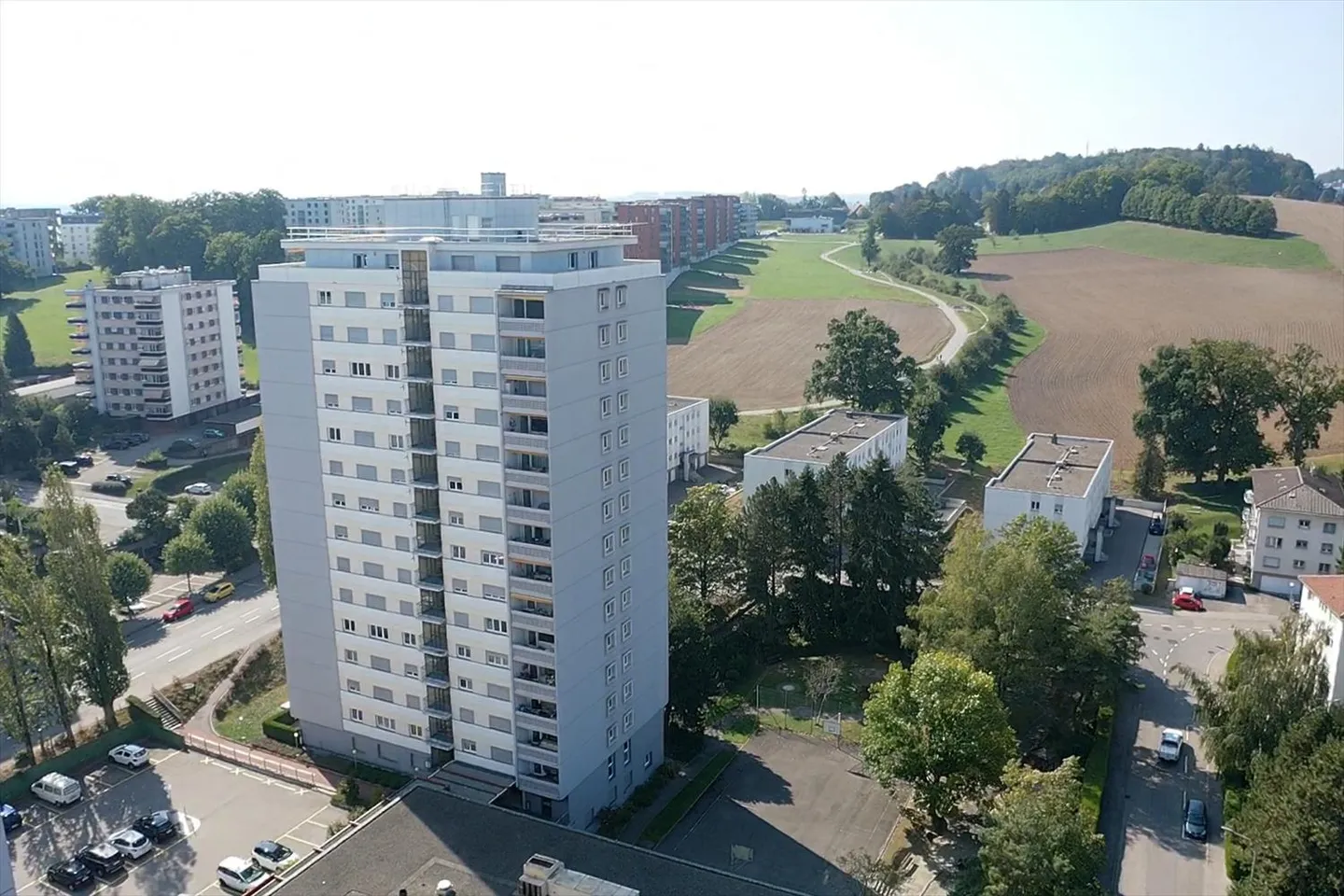 Appartement à louer - Photo 2 sur 2