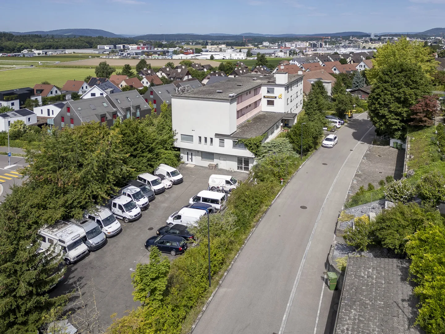 Residential/Commercial Building in Bachenbülach - Photo 6 of 8